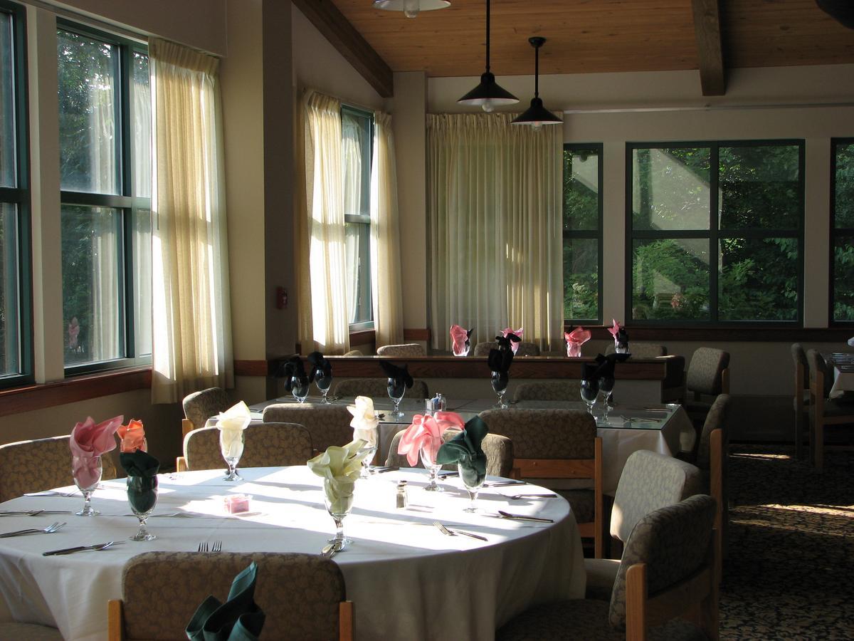 Chief Logan Lodge Hotel&Conference Buitenkant foto