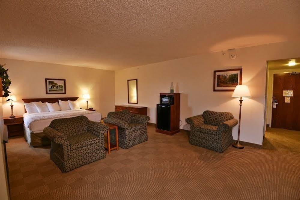 Chief Logan Lodge Hotel&Conference Buitenkant foto